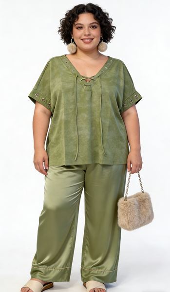 Picture of CURVY GIRL TOP WITH LACE UP